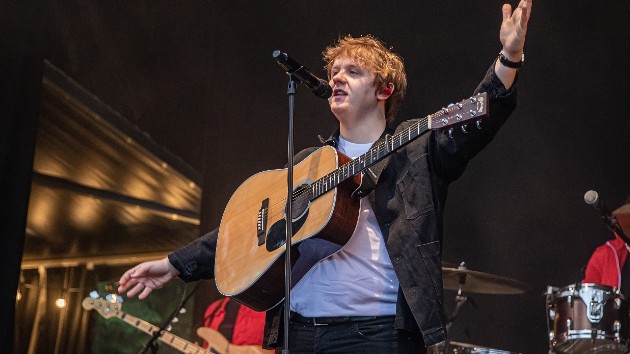 Lewis Capaldi says he’d be selling fish had his career in music not taken off