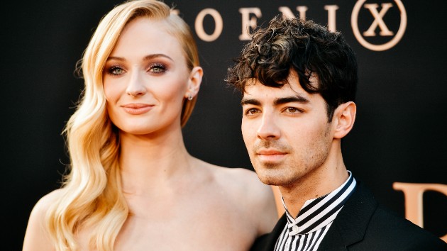 Sophie Turner shares first photos from her pregnancy