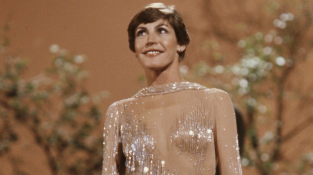 Helen Reddy, chart-topping singer and feminist icon, dead at 78